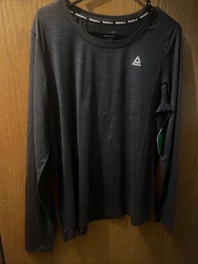 Reebok Men's Black Long Sleeve Athletic Tee with Logo